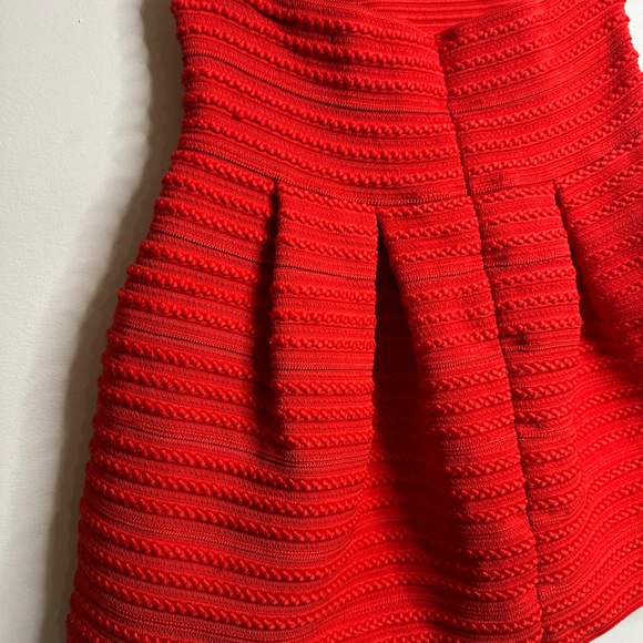 H&M Stretch Pull On Ribbed A-line Skirt Size Medium Bright Red Elastic Waist - Picture 10 of 12